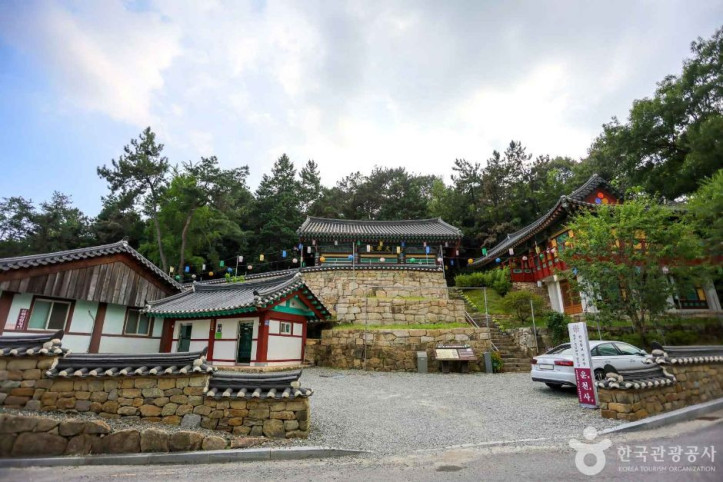 운천사마애여래좌상 여행 추천 - 메고지고