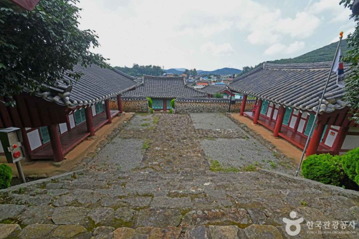 완도향교 여행 추천 - 메고지고