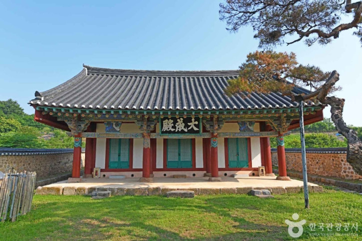 석성향교 여행 추천 - 메고지고