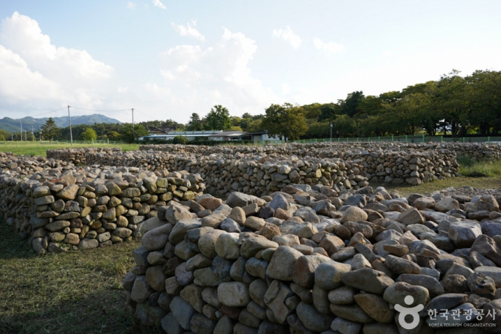 쪽샘지구 여행 추천 - 메고지고