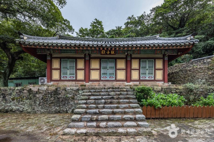 서산사(신안) 여행 추천 - 메고지고