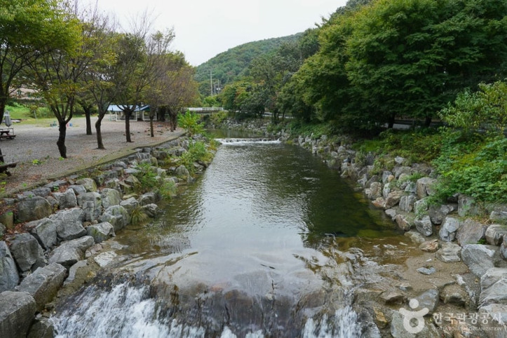 용현계곡 여행 추천 - 메고지고