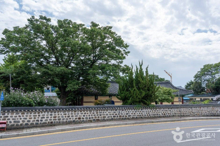 서산객사 여행 추천 - 메고지고