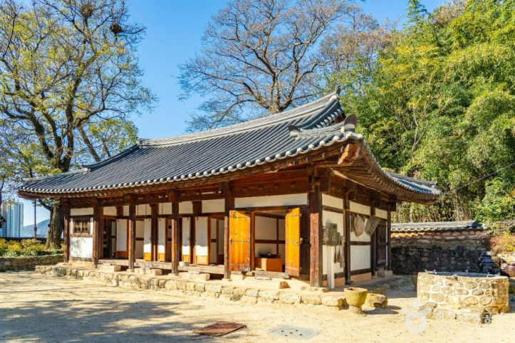 이충무공자당기거지 여행 추천 - 메고지고