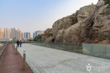 황금산문화공원 여행 추천 - 메고지고