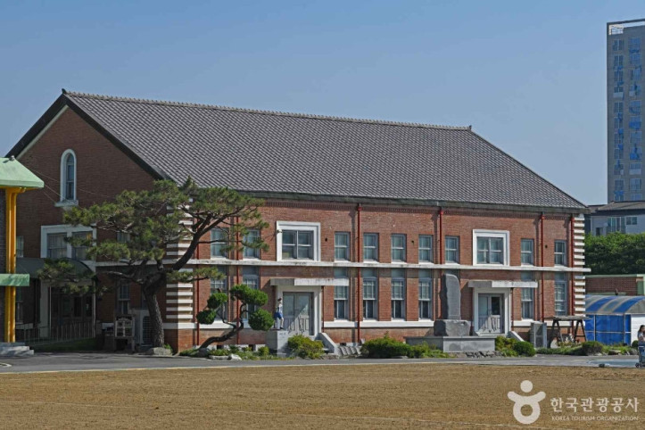 강경 중앙초등학교 강당 여행 추천 - 메고지고