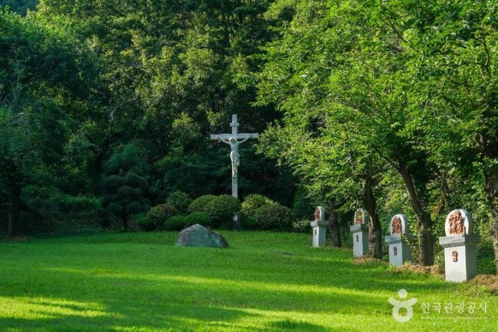 상주천주교신앙고백비 여행 추천 - 메고지고