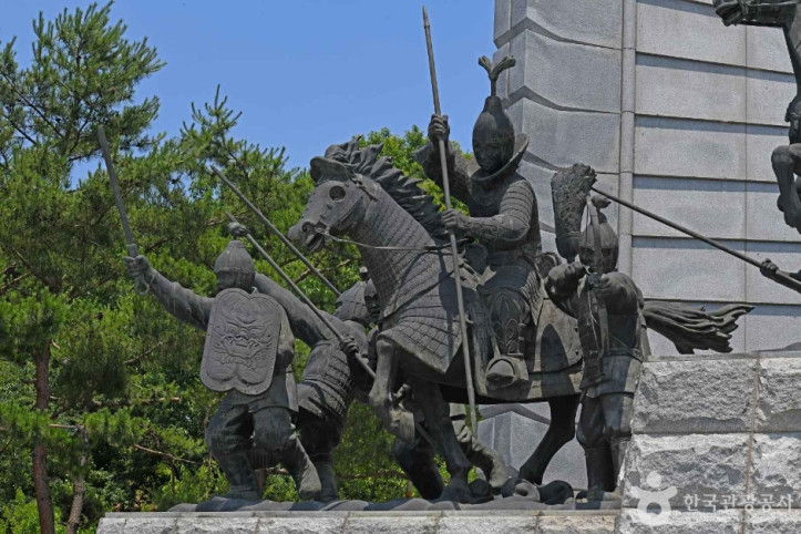 백제 오천결사대 충혼탑 여행 추천 - 메고지고