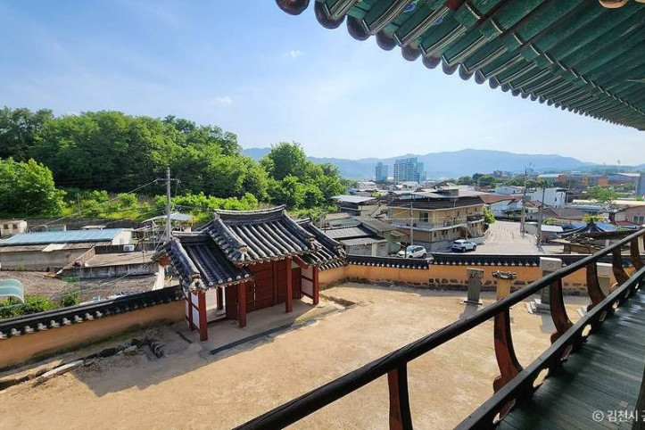 김산향교 여행 추천 - 메고지고