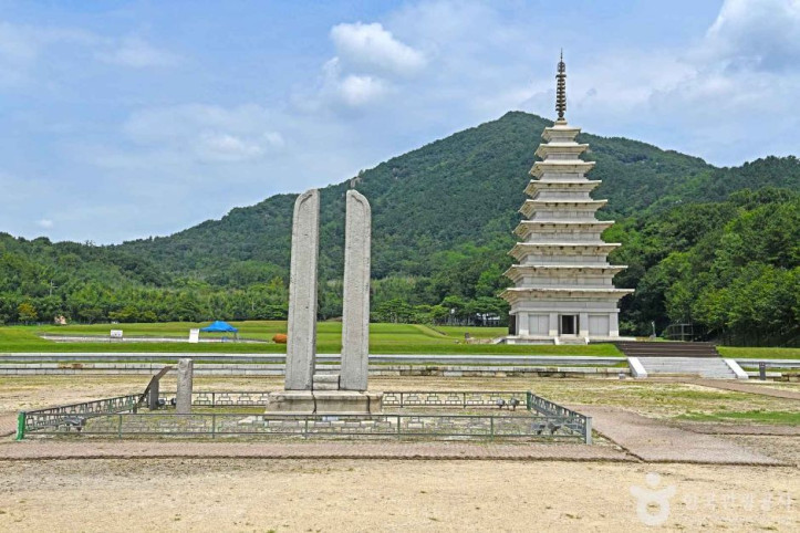 익산 미륵사지 당간지주 여행 추천 - 메고지고
