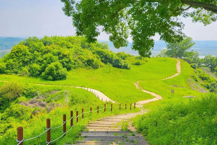 덕진산성 여행 추천 - 메고지고