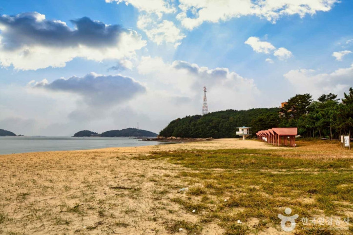 승봉도 이일레 해변 여행 추천 - 메고지고