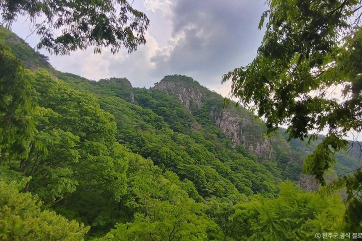 천등산(완주) 여행 추천 - 메고지고