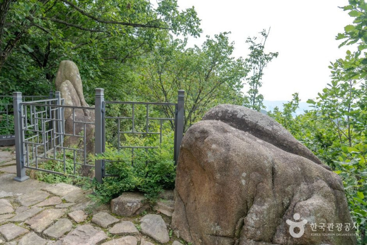삼막사 남녀근석 여행 추천 - 메고지고