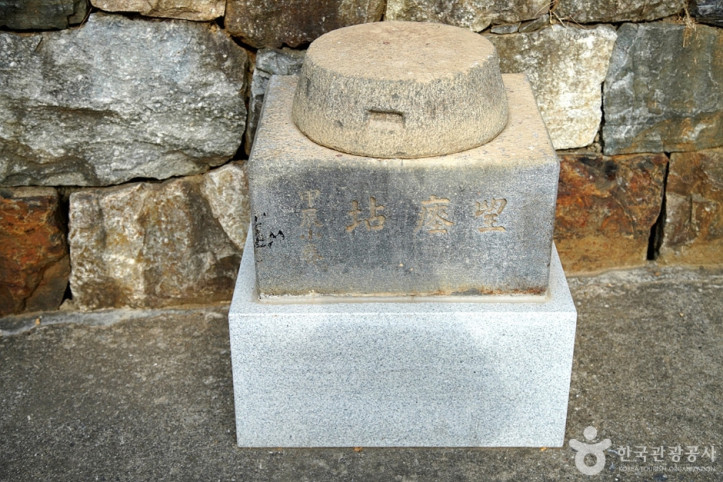 용산서원(동해) 여행 추천 - 메고지고