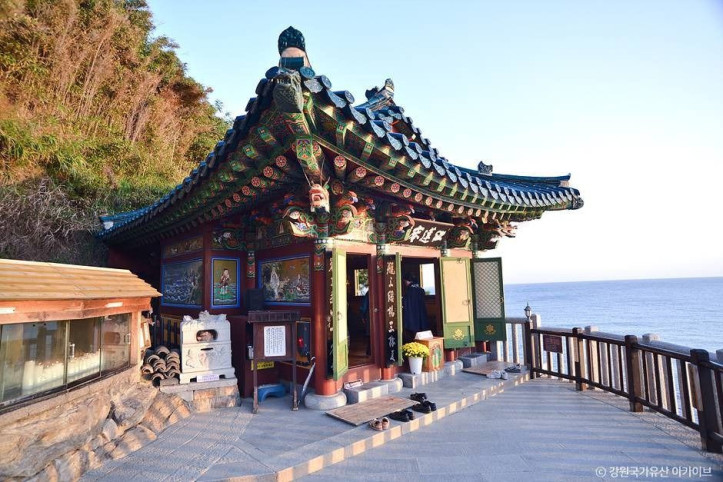 홍련암 여행 추천 - 메고지고