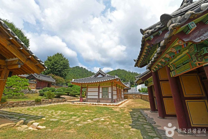 지도향교 여행 추천 - 메고지고