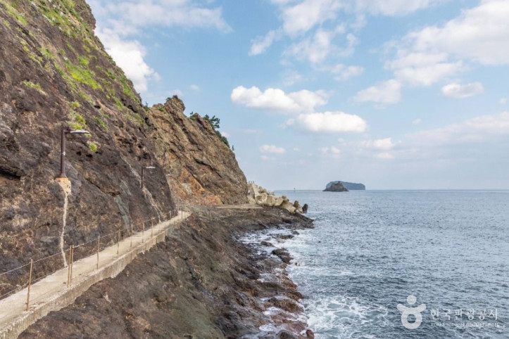 행남 저동 해안산책로 (울릉도, 독도 국가지질공원) 여행 추천 - 메고지고