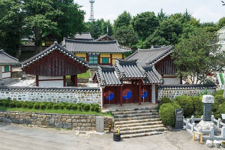 김포향교 여행 추천 - 메고지고