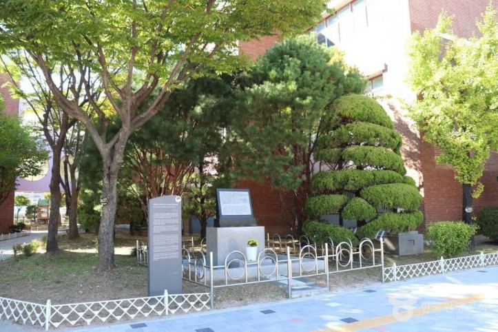 이탈리아 의무부대 6·25전쟁 참전기념비 여행 추천 - 메고지고