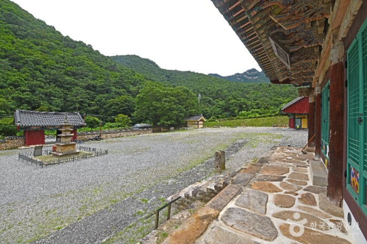 신륵사(제천) 여행 추천 - 메고지고