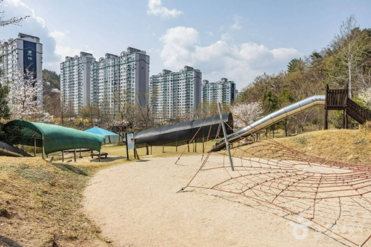 기적의놀이터 4호 올라올라 여행 추천 - 메고지고