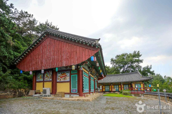 운천사마애여래좌상 여행 추천 - 메고지고