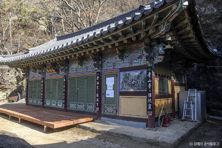 모은암 여행 추천 - 메고지고