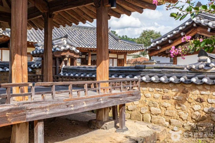 영천 만취당 고택 여행 추천 - 메고지고