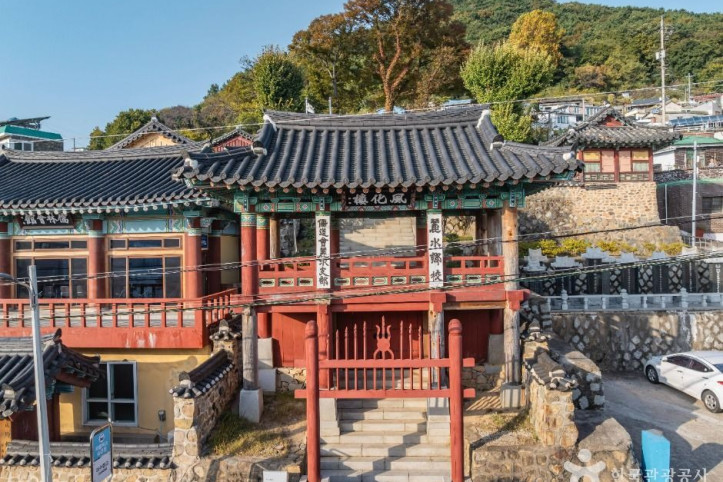 여수향교 여행 추천 - 메고지고
