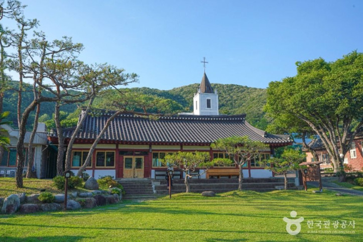 문산성당 여행 추천 - 메고지고