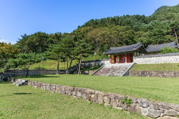 권율장군 이치대첩비 여행 추천 - 메고지고