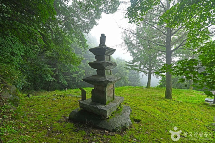 제천 소악사지 삼층석탑 여행 추천 - 메고지고