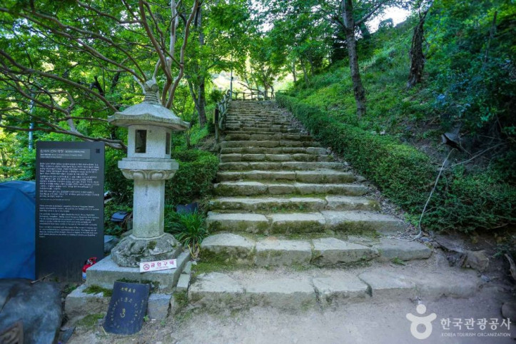 압곡사(군위) 여행 추천 - 메고지고