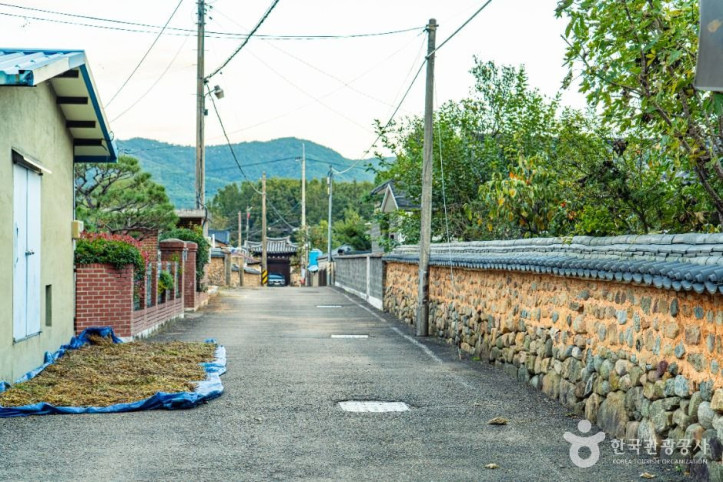 산청 단계마을 옛 담장 여행 추천 - 메고지고