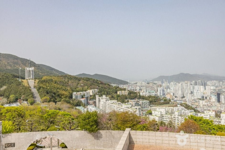 민주공원 여행 추천 - 메고지고