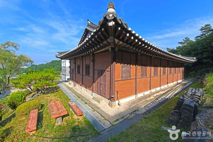 대한성공회 진천성당 여행 추천 - 메고지고
