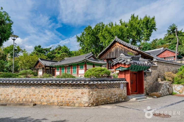 수원향교 여행 추천 - 메고지고