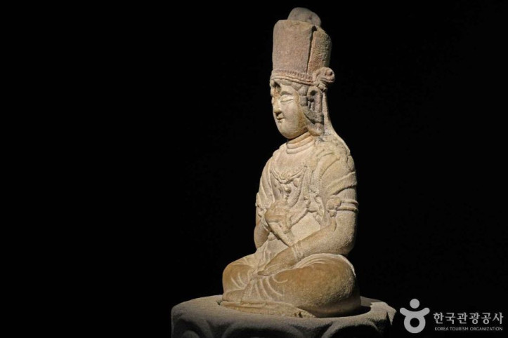 한송사 석조보살좌상 여행 추천 - 메고지고