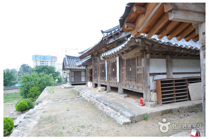 김제향교 여행 추천 - 메고지고