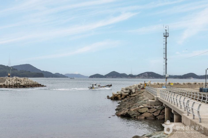 비진도 내항마을 여행 추천 - 메고지고
