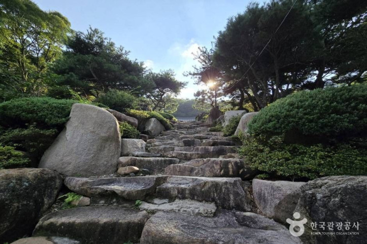창원 진례산성 여행 추천 - 메고지고