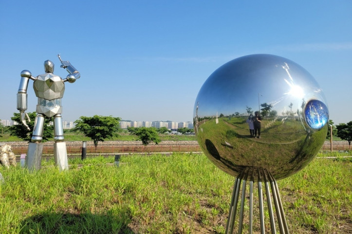 뱃길조각공원 여행 추천 - 메고지고