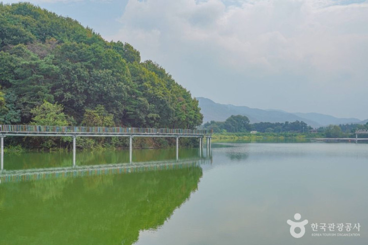 덕산저수지 여행 추천 - 메고지고