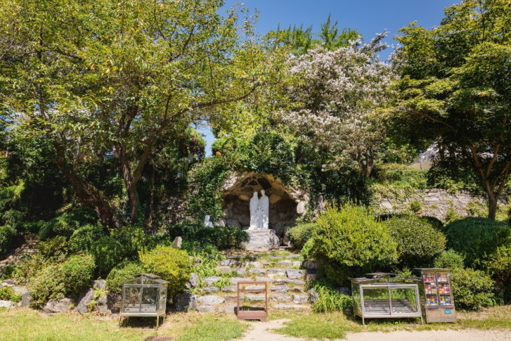 아산 공세리성당 여행 추천 - 메고지고