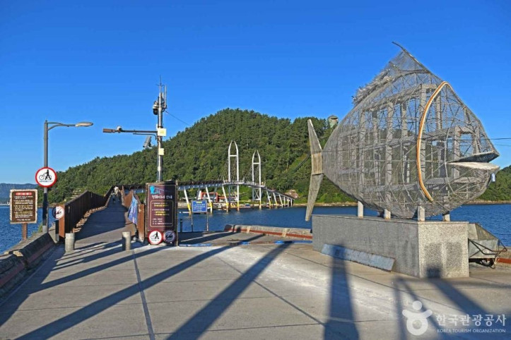 가우도 출렁다리 여행 추천 - 메고지고