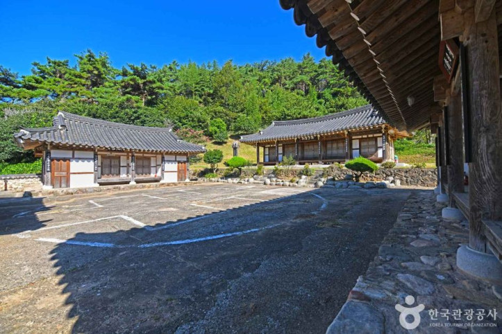 군자서원 여행 추천 - 메고지고
