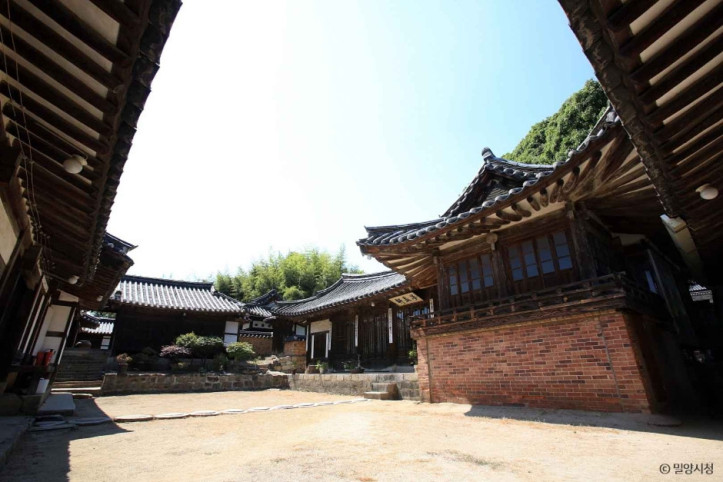 밀양교동 손씨고가 여행 추천 - 메고지고