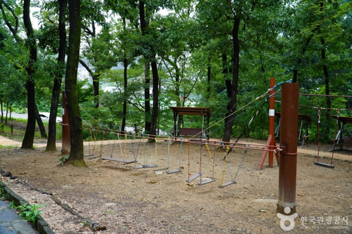 황금산문화공원 여행 추천 - 메고지고