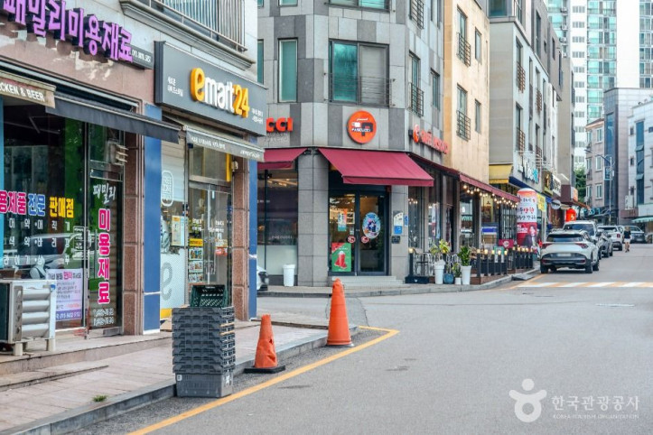 중앙호수공원 카페거리 여행 추천 - 메고지고